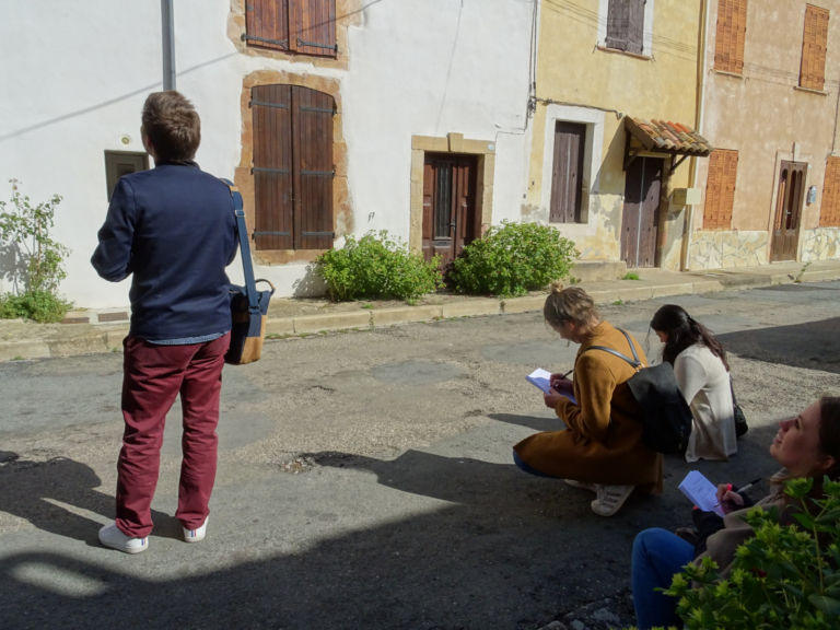 Test in situ le 15 octobre 2019 à Saint-Chinian avec le service urbanisme. Crédit photo : CAUE 34